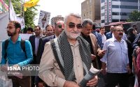 علاءالدین بروجردی همپای مردم روزه دار و ولایتمدار تهران در راهپیمایی روز قدس ۱۴